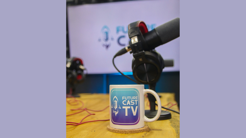 Future Cast TV revela como os podcasts corporativos fortalecem o branding e aproximam colaboradores por meio de narrativas autênticas.