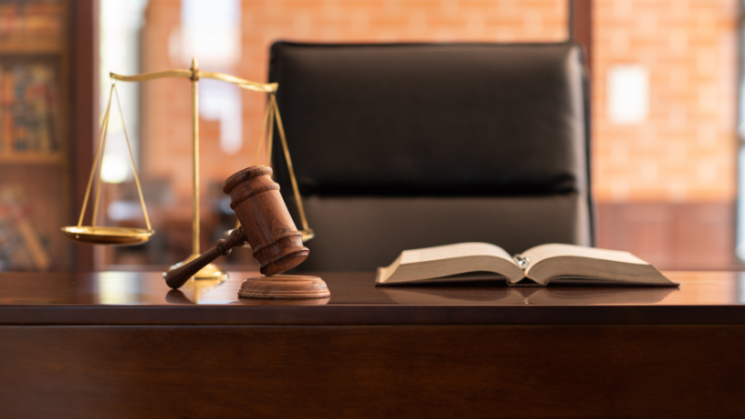 Produzir conhecimento é fortalecer a prática jurídica com base teórica sólida e impacto social, afirma Hebron Costa Cruz de Oliveira.