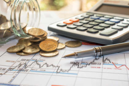 Ediney Jara de Oliveira destaca como a inclusão financeira impulsiona o desenvolvimento econômico em países emergentes.