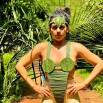 Non Stop: Alessandra Araújo encanta e diverte seguidores ao surgir como destaque carnavalesco.